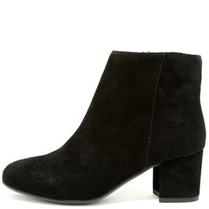 Steve Madden Black Suede Booties